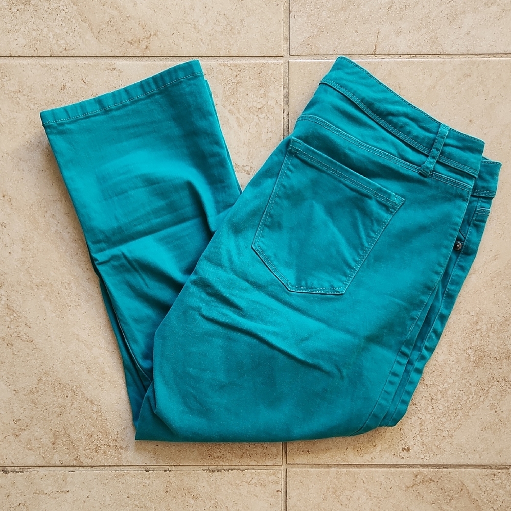 Teal Capris